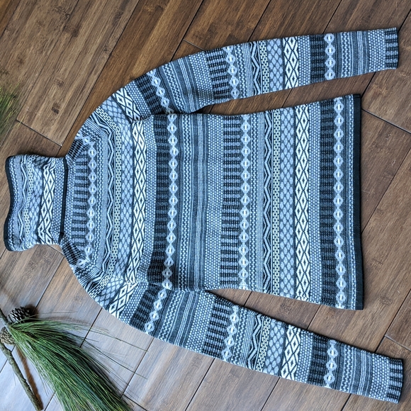 Worn Once Krimson Klover -Title Nine Pullover Sweater- Black, Gray & White XS - Picture 8 of 13